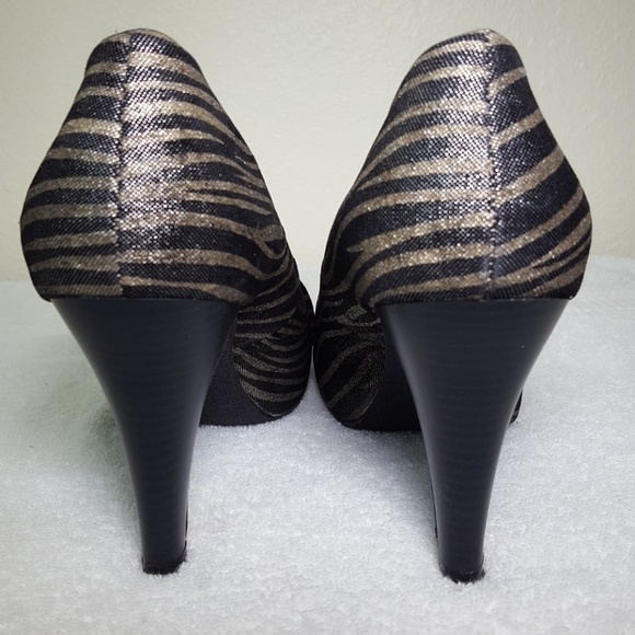 MADDEN GIRL Dark Gold & Black Striped Heels Party Special Event, size 9 - Picture 4 of 8